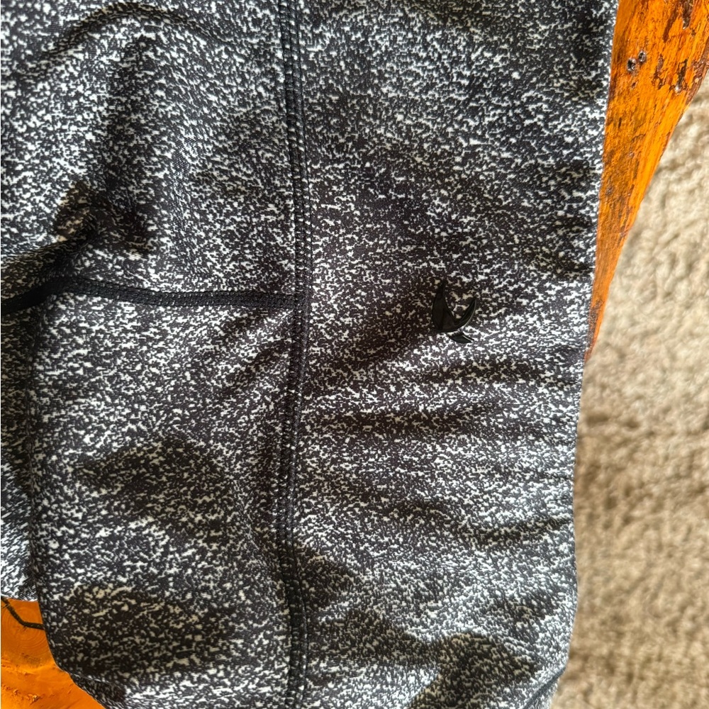 Glyder Black and White Speckled Leggings - Picture 3 of 4